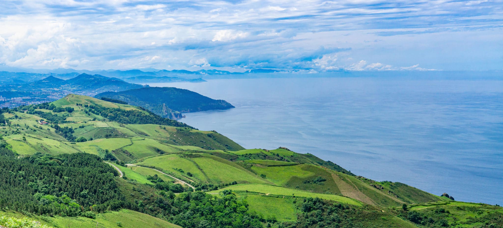 Costa vasca vista desde Jaizkibel, montaña de Guipuzcoa