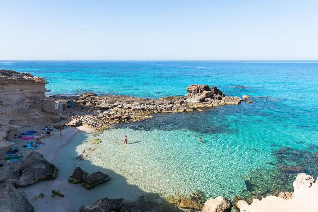 Caló d’Es Mort, Formentera